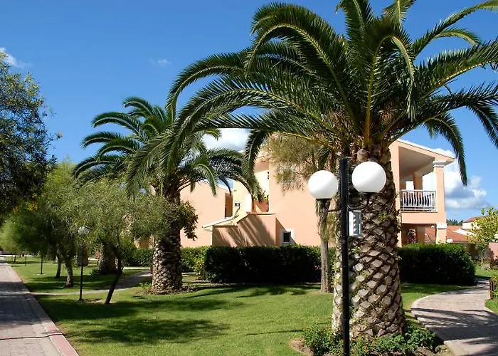 Capo Di Corfu מלון דירות 3*