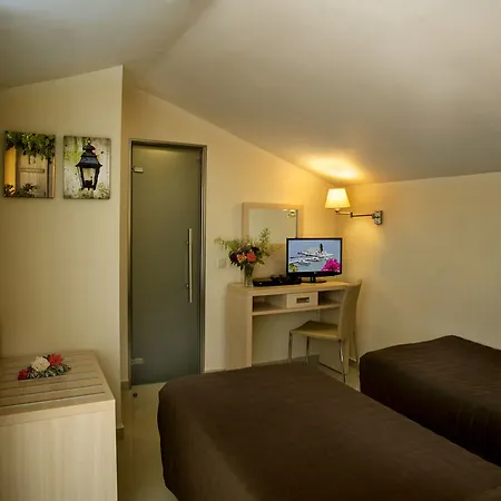 Capo Di Corfu Aparthotel 5*